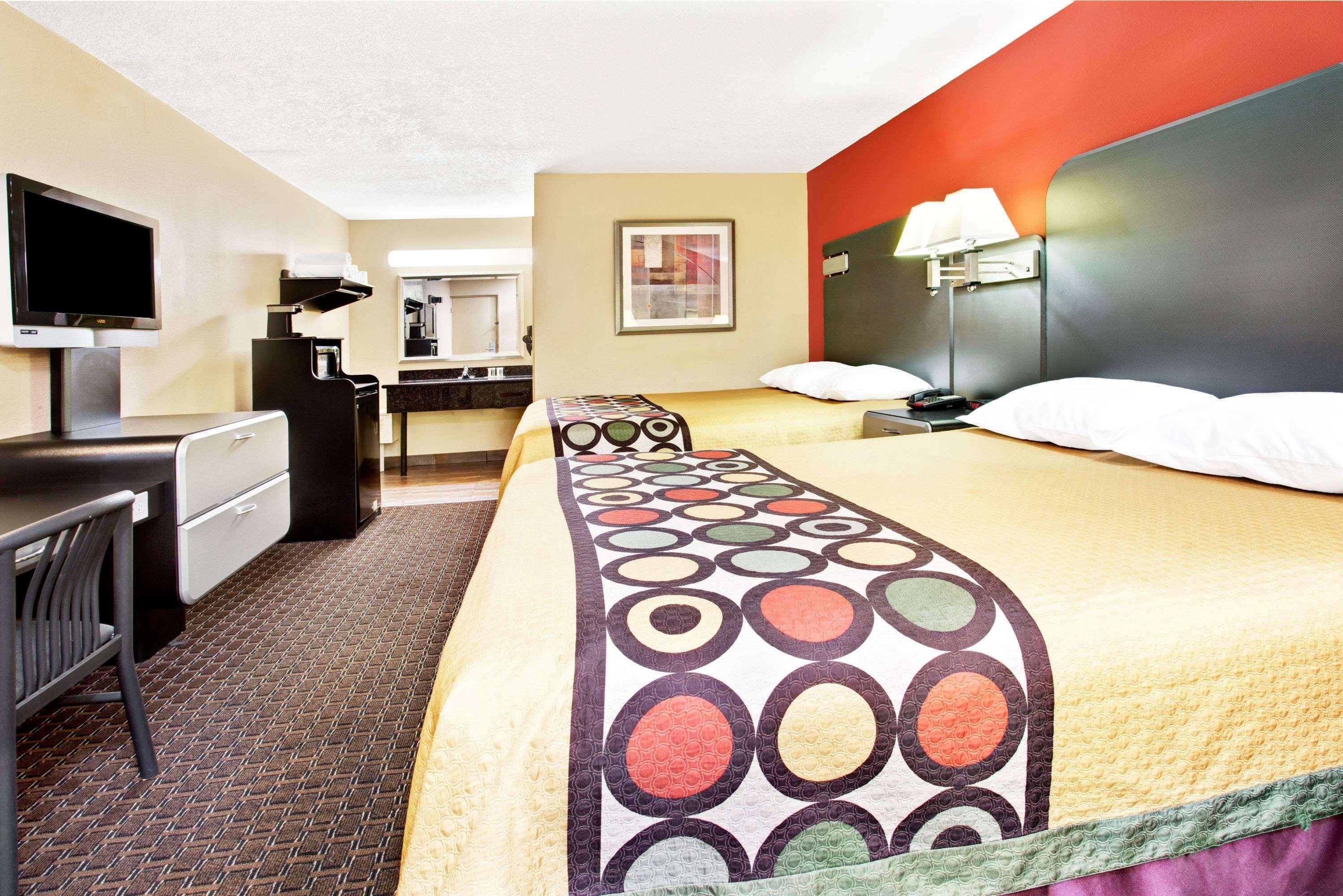 Super 8 By Wyndham Kissimmee/Maingate/Orlando Area Hotel Celebration Eksteriør billede