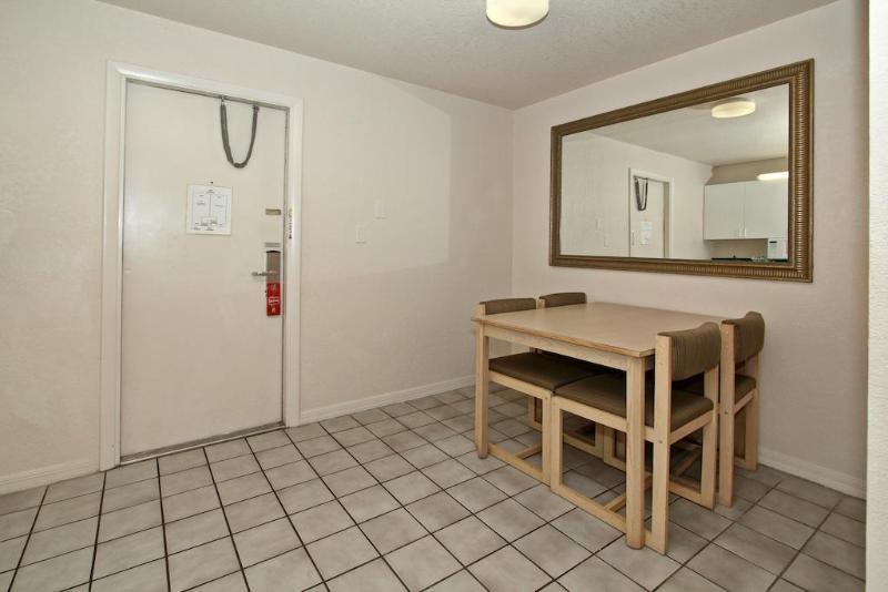 Super 8 By Wyndham Kissimmee/Maingate/Orlando Area Hotel Celebration Eksteriør billede