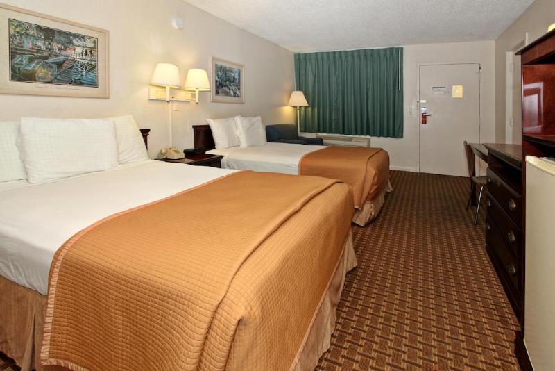Super 8 By Wyndham Kissimmee/Maingate/Orlando Area Hotel Celebration Eksteriør billede