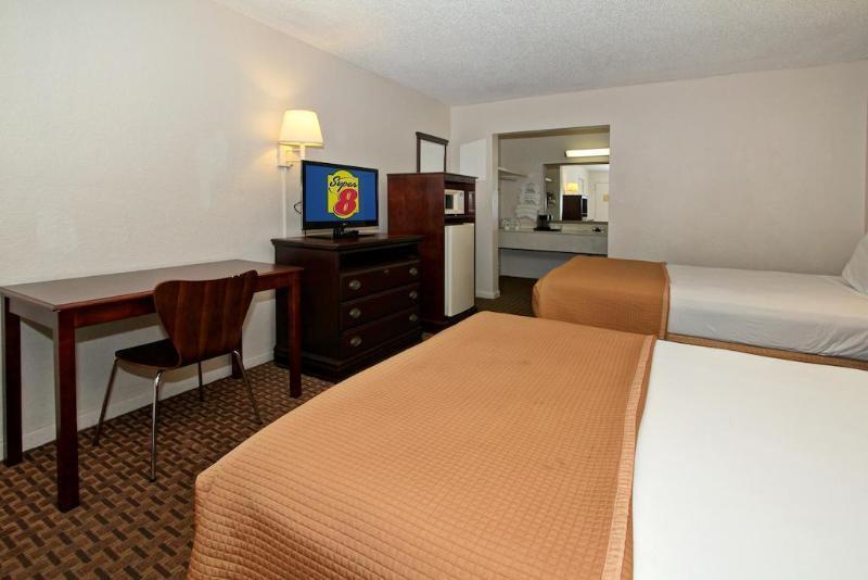 Super 8 By Wyndham Kissimmee/Maingate/Orlando Area Hotel Celebration Eksteriør billede