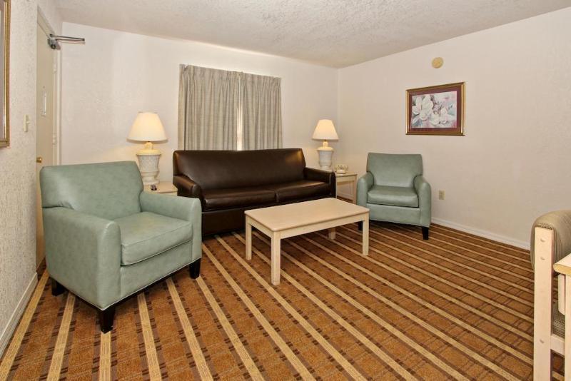 Super 8 By Wyndham Kissimmee/Maingate/Orlando Area Hotel Celebration Eksteriør billede